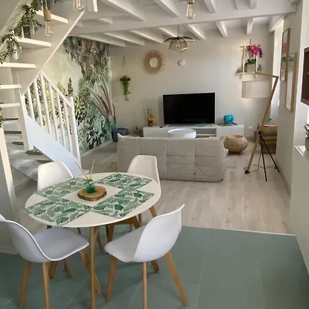 Appt Ambiance Exotique 2 Ch Piscine Lagon Apartment *